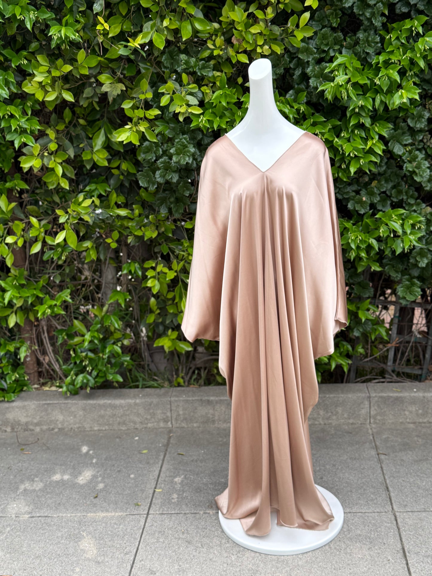Queen Solid Kaftan (PRE-ORDER-SHIPS 6/15)